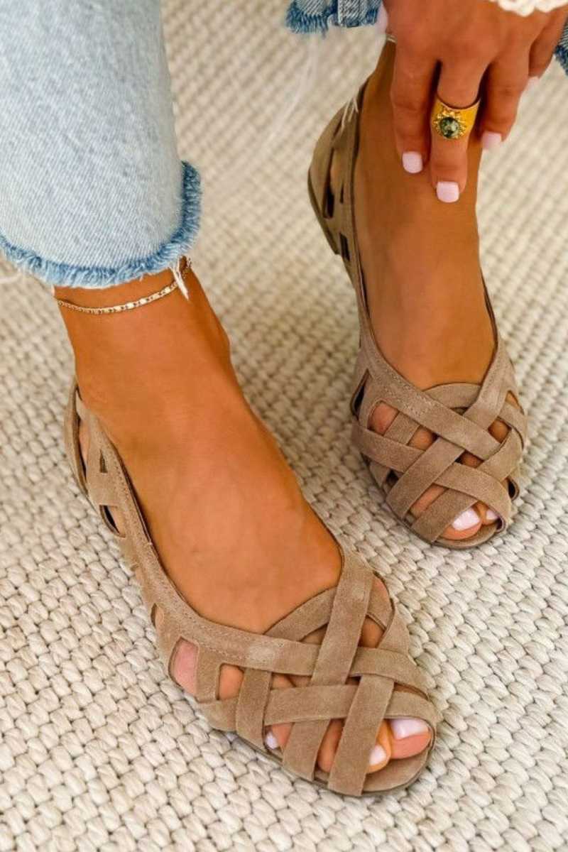 Beige / 9.5