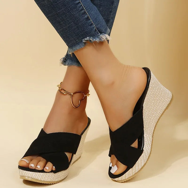Black / 11