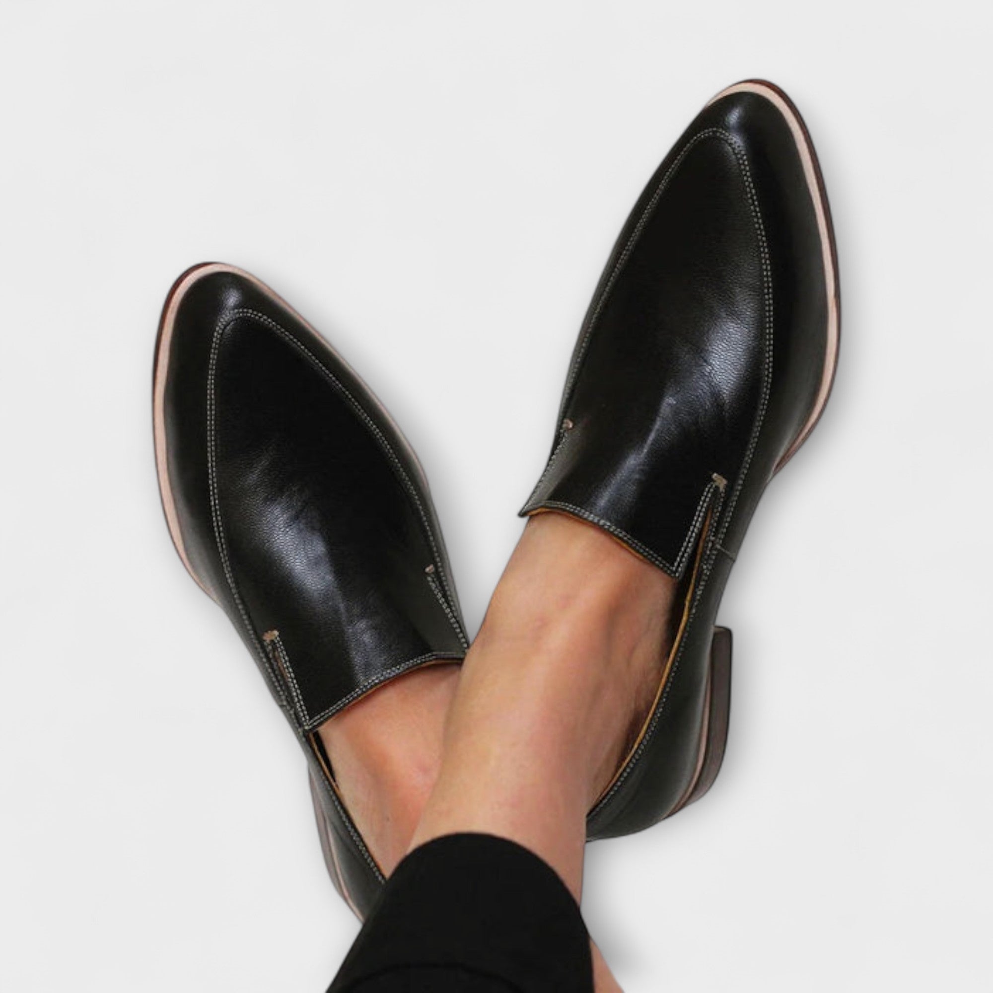 Black / 11