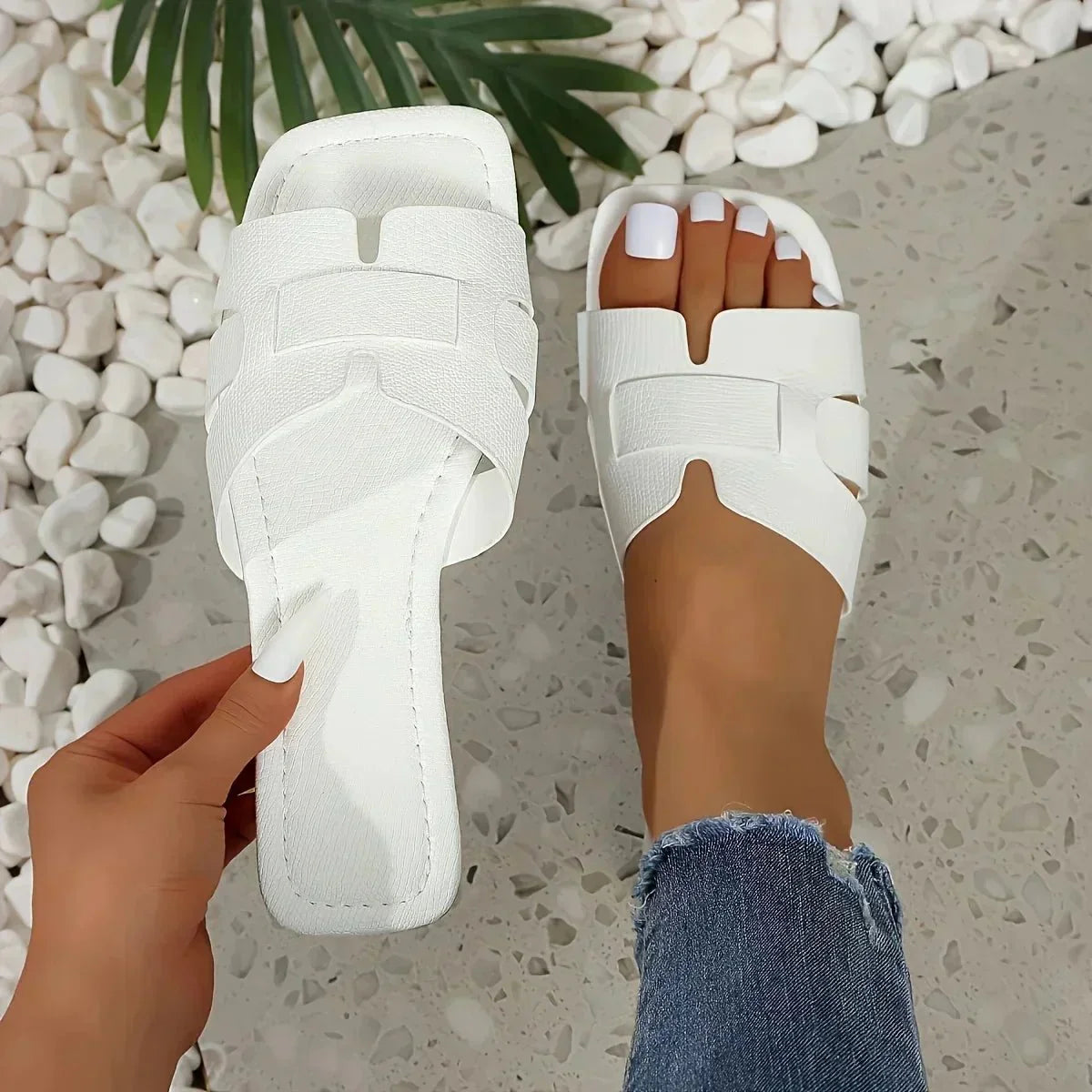 White / 11