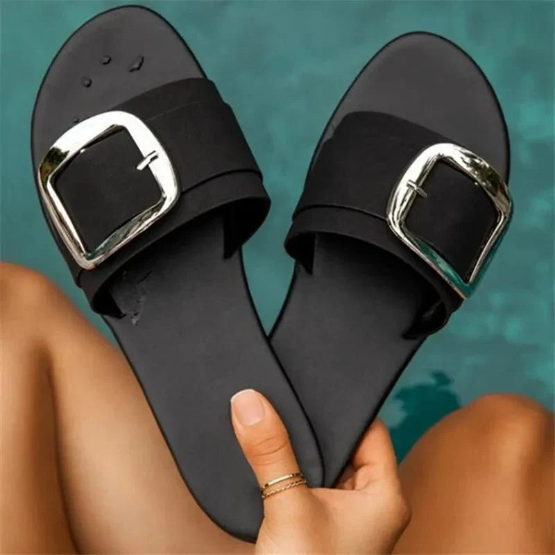 Black / 11